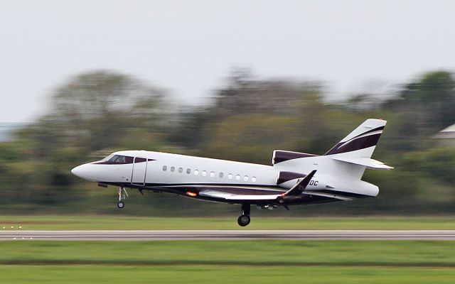 Dassault Falcon 900 (N28DC) - falcon-900 n28dc dep shannon 25/4/19.