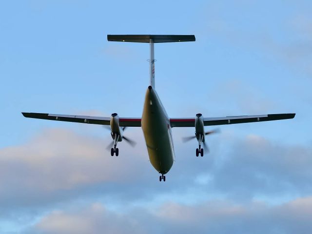 de Havilland Dash 8-100 (C-GUXF)