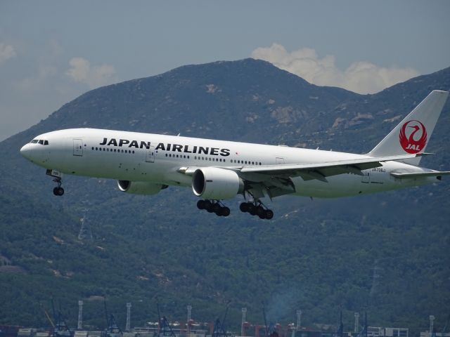 Boeing 777-200 (JA706J)