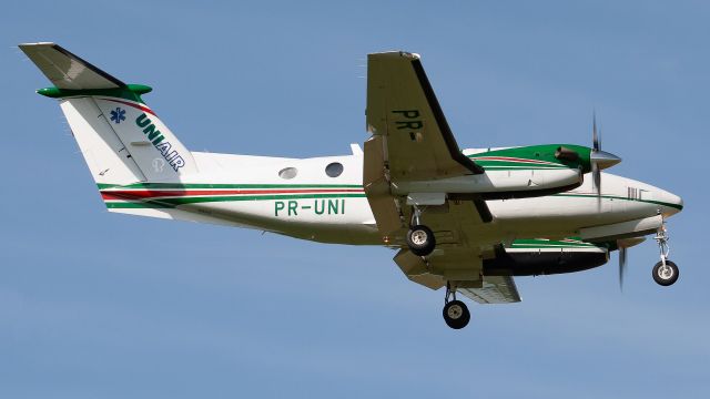 Beechcraft Super King Air 200 (PR-UNI)