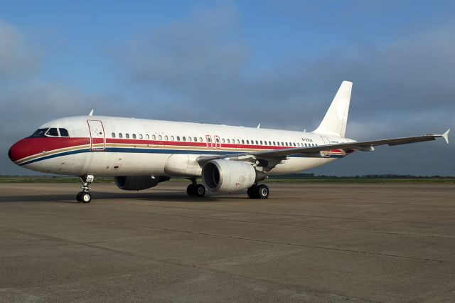 Airbus A320 (B-2202) - Shortly before being parted out and scrapped.