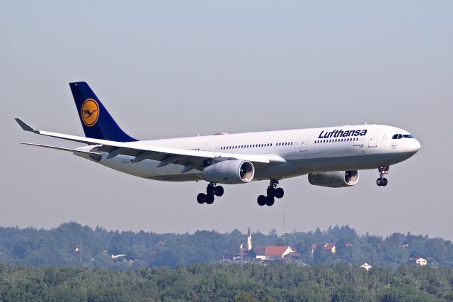 Airbus A330-300 (D-AIKF)