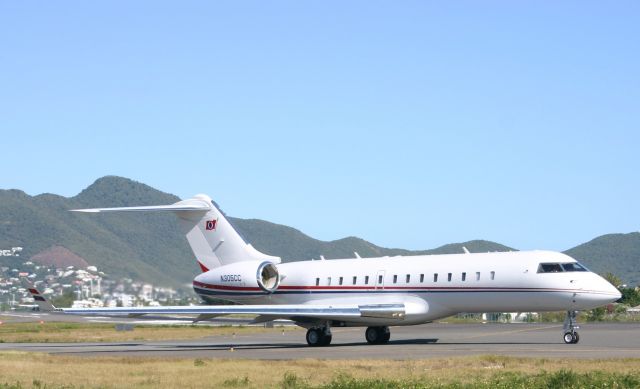 Bombardier Global Express (N305CC)