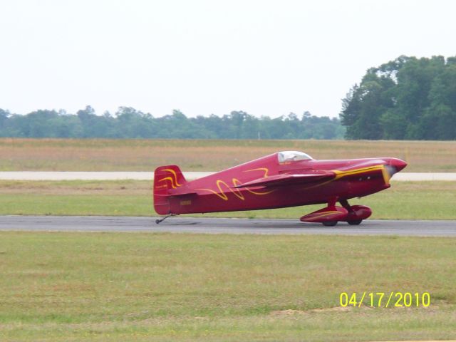 Experimental  (N3665) - Taxiing on bravo at Lone Star.