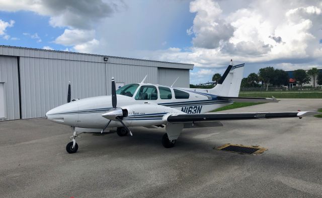 Beechcraft 55 Baron (N163N) - Beautiful C55 Baron 