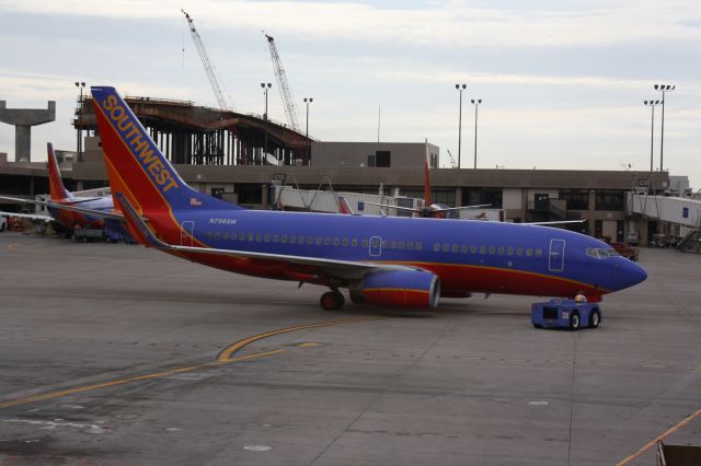 Boeing 737-700 (N796SW)