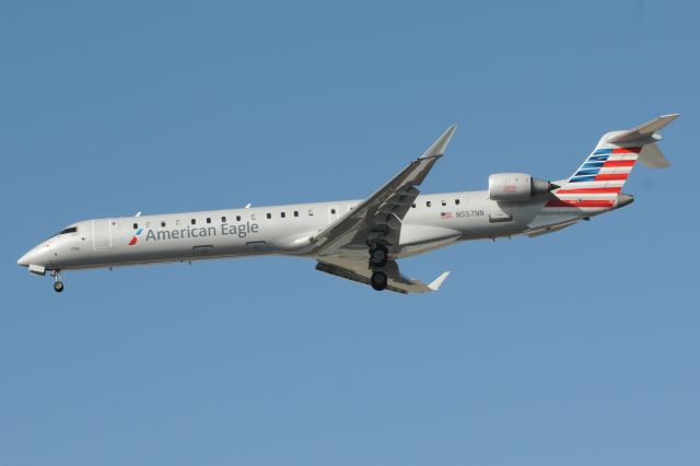 Canadair Regional Jet CRJ-900 (N557NN) - First pic of this bird on the data-base! 2 month old bird! Cert date 11-4-2014