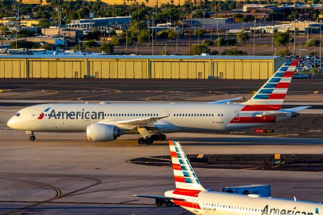 Boeing 787-9 Dreamliner (N841AN) - American Airlines 787-9 taxiing at PHX on 10/16/22. Taken with a Canon 850D and Tamron 70-200 G2 lens.