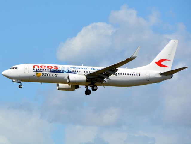 Boeing 737-800 (EI-GRJ) - Kystvejen RWY22L