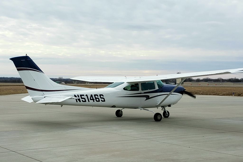 Cessna Skylane RG (N5146S)