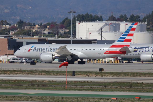 Boeing 787-8 (N810AN)