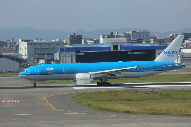 Boeing 777-200 (PH-BQF)