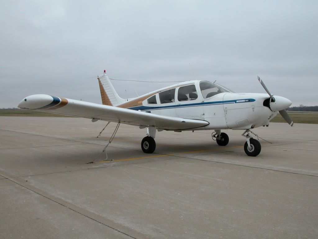 Piper Cherokee (N1318T)