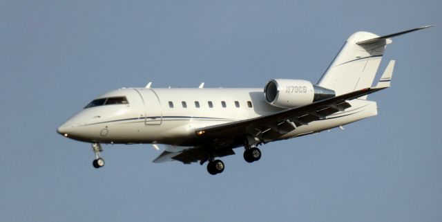 Canadair Challenger (N79CG) - On short final is this 2004 Bombardier Canadair Challenger 604 in the WInter of 2022.