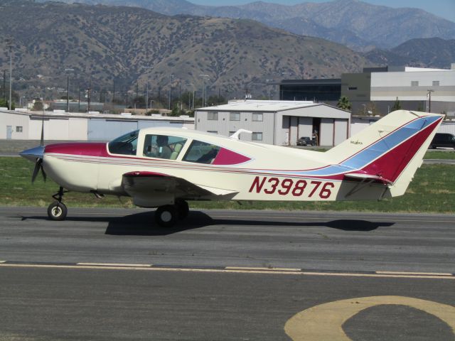 BELLANCA Viking (N39876) - Taxiing to RWY 8R