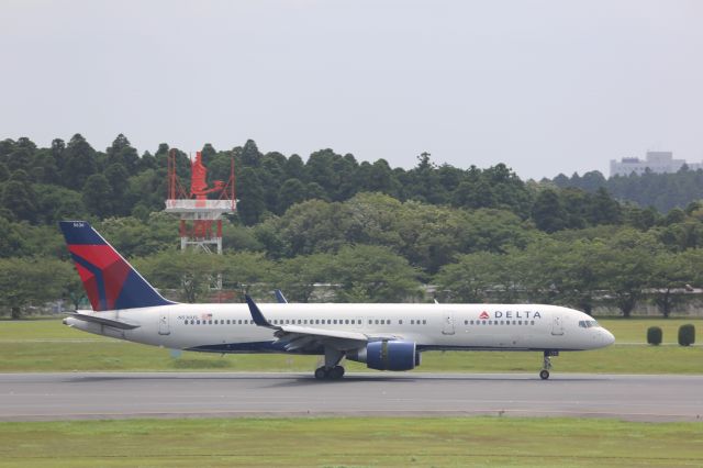 Boeing 757-200 (N536US)