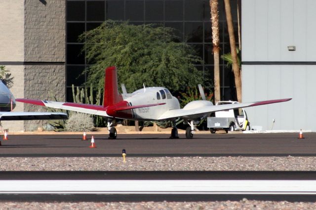 Beechcraft Twin Bonanza (N155P) - 29-Oct-10.