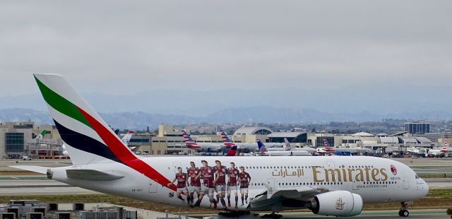 Airbus A380-800 (A6-EET)