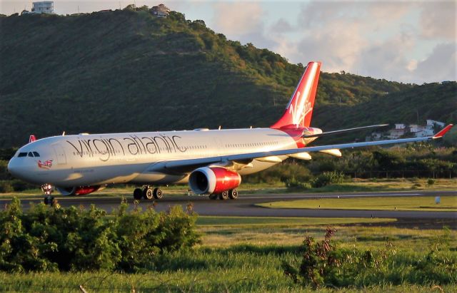 Airbus A330-300 (G-VRAY)