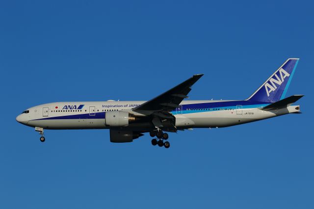 Boeing 777-200 (JA707A)