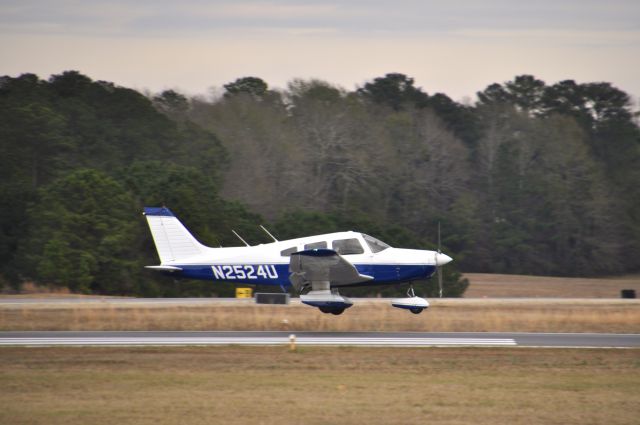 Piper Cherokee (N2524U)