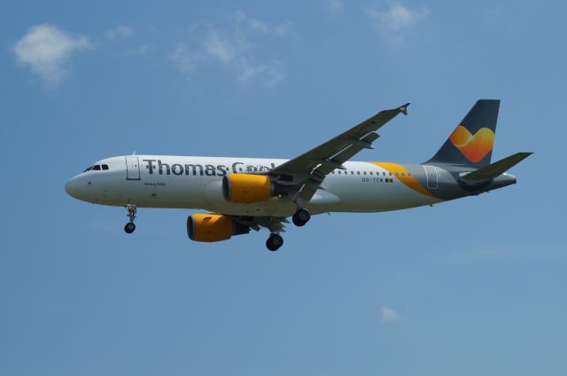 Airbus A320 (OO-TCW)