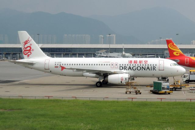 Airbus A320 (B-HSK)