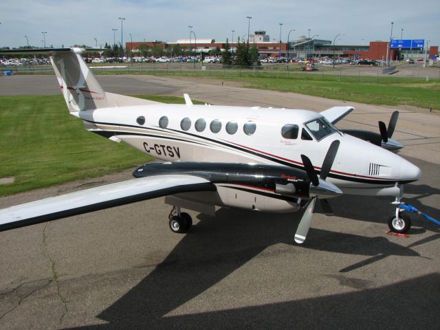 Beechcraft Super King Air 200 (C-GTSV)