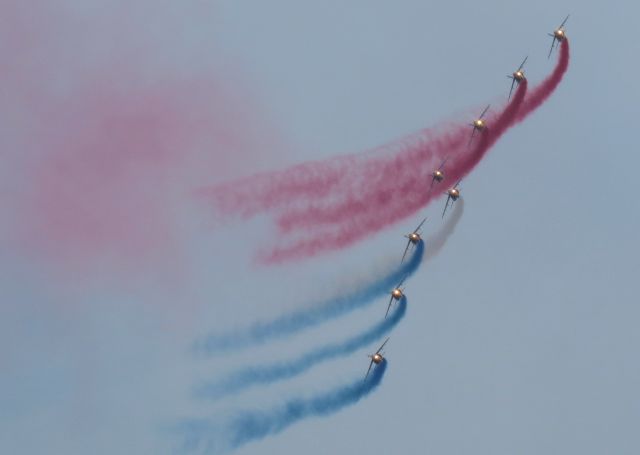 DASSAULT-BREGUET/DORNIER Alpha Jet — - le 14 juillet: Fête nationale françaisebr /br /Dassault-Breguet/Dornier Alpha Jets of the Patrouille de France: the world’s oldest aerial demonstration team in marginal weather conditions at Aéro 150 – 2017 Gatineau Airshow (YND) 30 Apr 17.