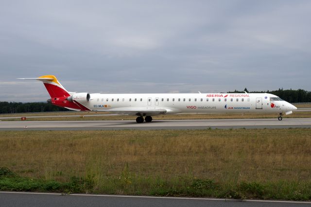 Canadair Regional Jet CRJ-200 (EC-MLN)