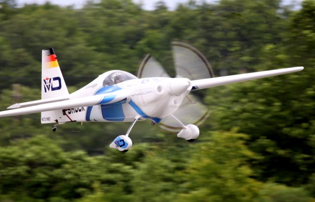 Experimental 200kts (N721MD) - Matthias Dolderer #21 - Edge 540, N721MD, at Red Bull Air Race New York 2010