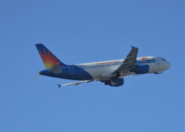 Airbus A320 (N223NV) - Managed to sneak in some time at the north cargo ramp before getting run off - but I got this guy.