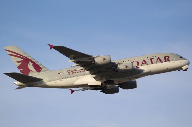 Airbus A380-800 (A7-API) - A Qatar A380-800 taking from runway 09R at LHR.br /br /Location: Great South-West Road.br /Date: 05.02.23 (dd/mm/yy),