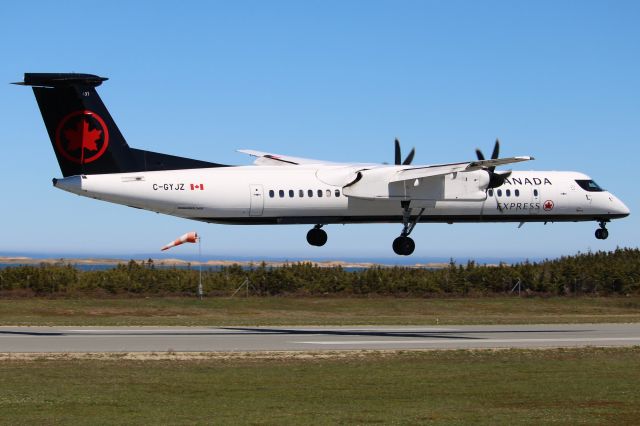 de Havilland Dash 8-400 (CGYJ)