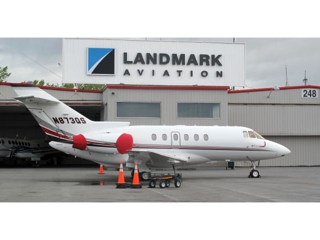 Hawker 800 (N873QS) - The LANDMARK FBO offers a great and friendly service at the Syracuse (KSYR) airport!