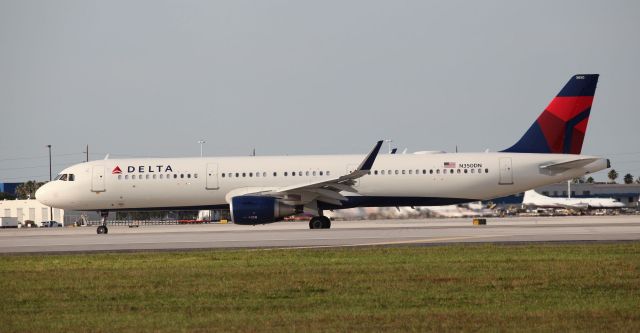 Airbus A321 (N350DN) - Moving to the runway on the evening of the 15th of July, 2018. This a fairly new airplane and tis A/W date is the 15th of May, 2018.