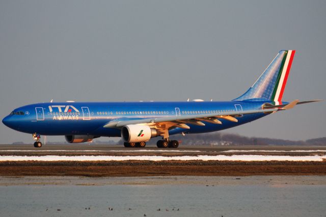 Airbus A330-200 (EI-EJP)