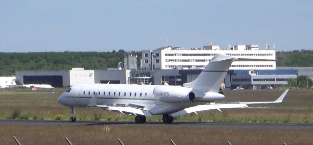 Bombardier Global Express (G-IFMI)