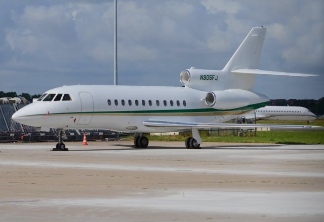 Dassault Falcon 900 (N905FJ)