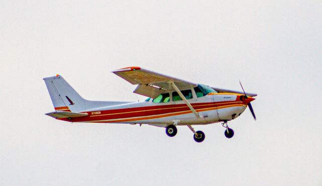 Cessna Skyhawk (N738QB)