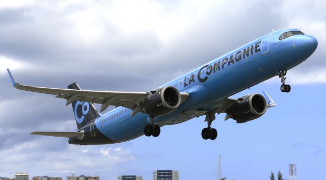 Airbus A321neo (F-HNCO)