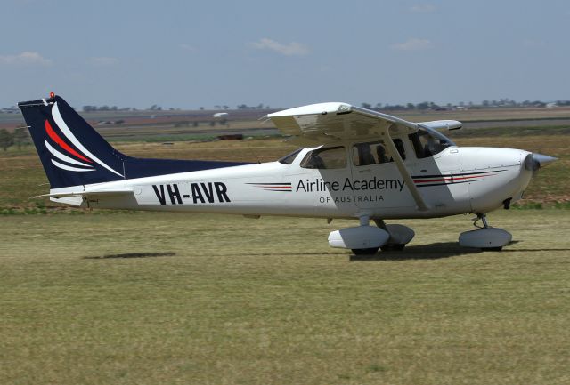 Cessna Skyhawk (VH-AVR)