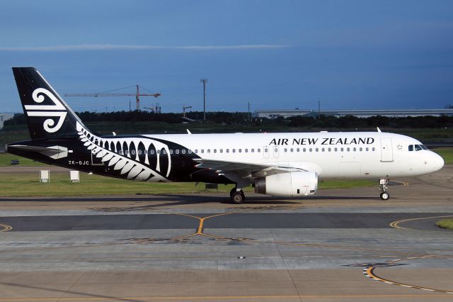 Airbus A320 (ZK-OJC)