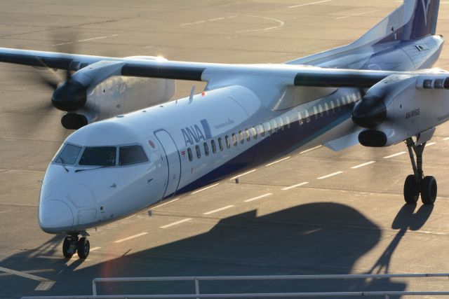 de Havilland Dash 8-400 (JA851A) - Nov.17.2016br /Nikon D7100 / SIGMA DG 50-500mm 1:4.5-6.3 APO HSMbr /1/125 F20 ISO400 170mm Fine DX Format 4496×3000