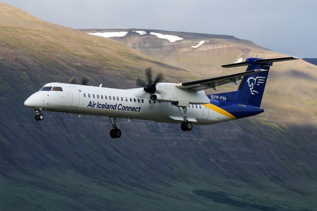 de Havilland Dash 8-400 (TF-FXA) - FXI166 the evening arrival into Akureyri from Reykjavik