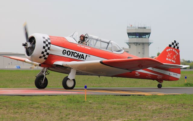 North American T-6 Texan (N5199V) - Taxiing to the ramp during the D-Day Squadron Kickoff Week, 17 May 2019.