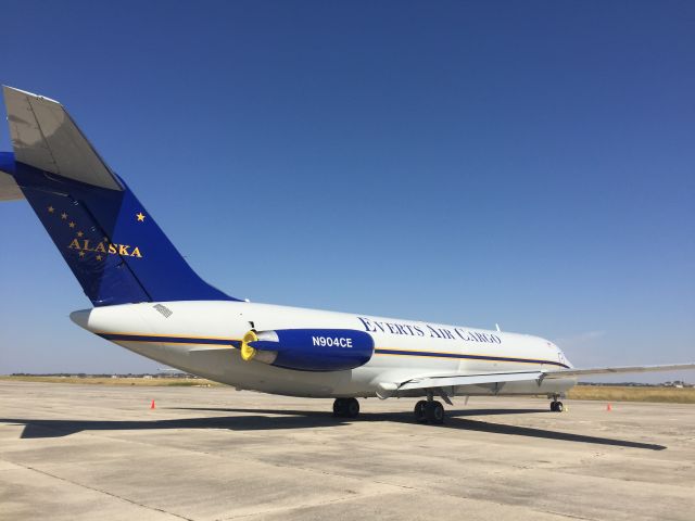 Douglas DC-9-10 (N904CE)