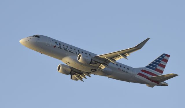 Embraer 175 (N207AN) - Departing LAX on 25L