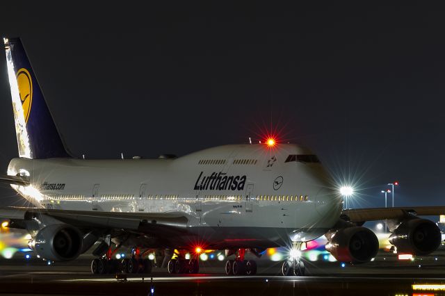 Boeing 747-400 (D-ABVY)