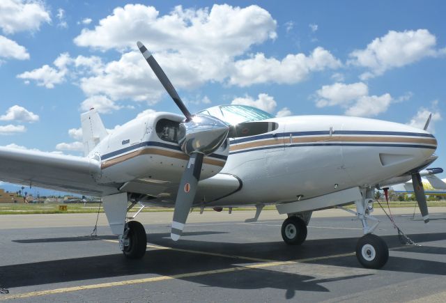 Beechcraft Baron (58) (N333W)